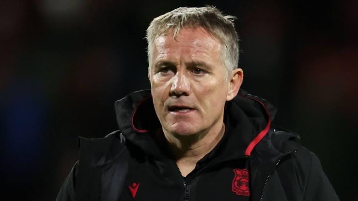 Wrexham Bungkam Kritik